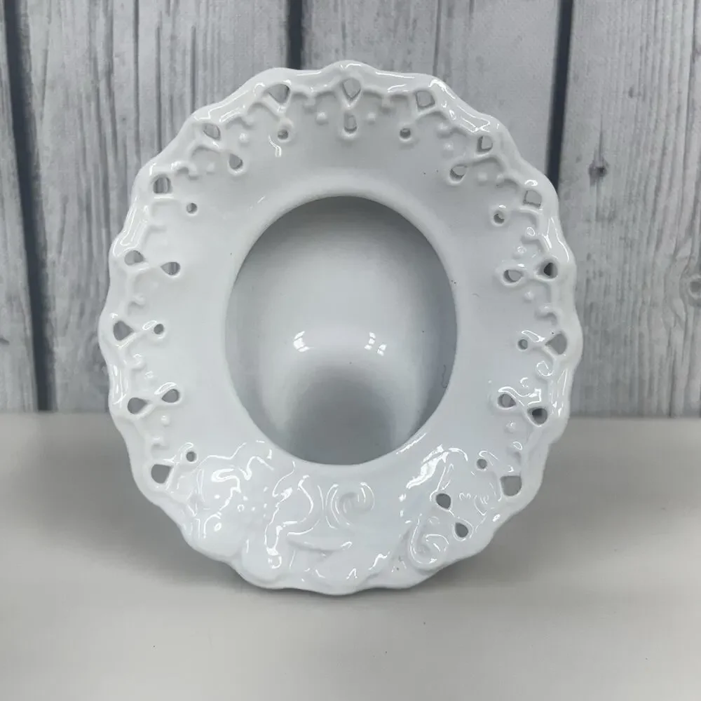 White Porcelain Small Picture Photo Frame Oval Doily Lace Flower